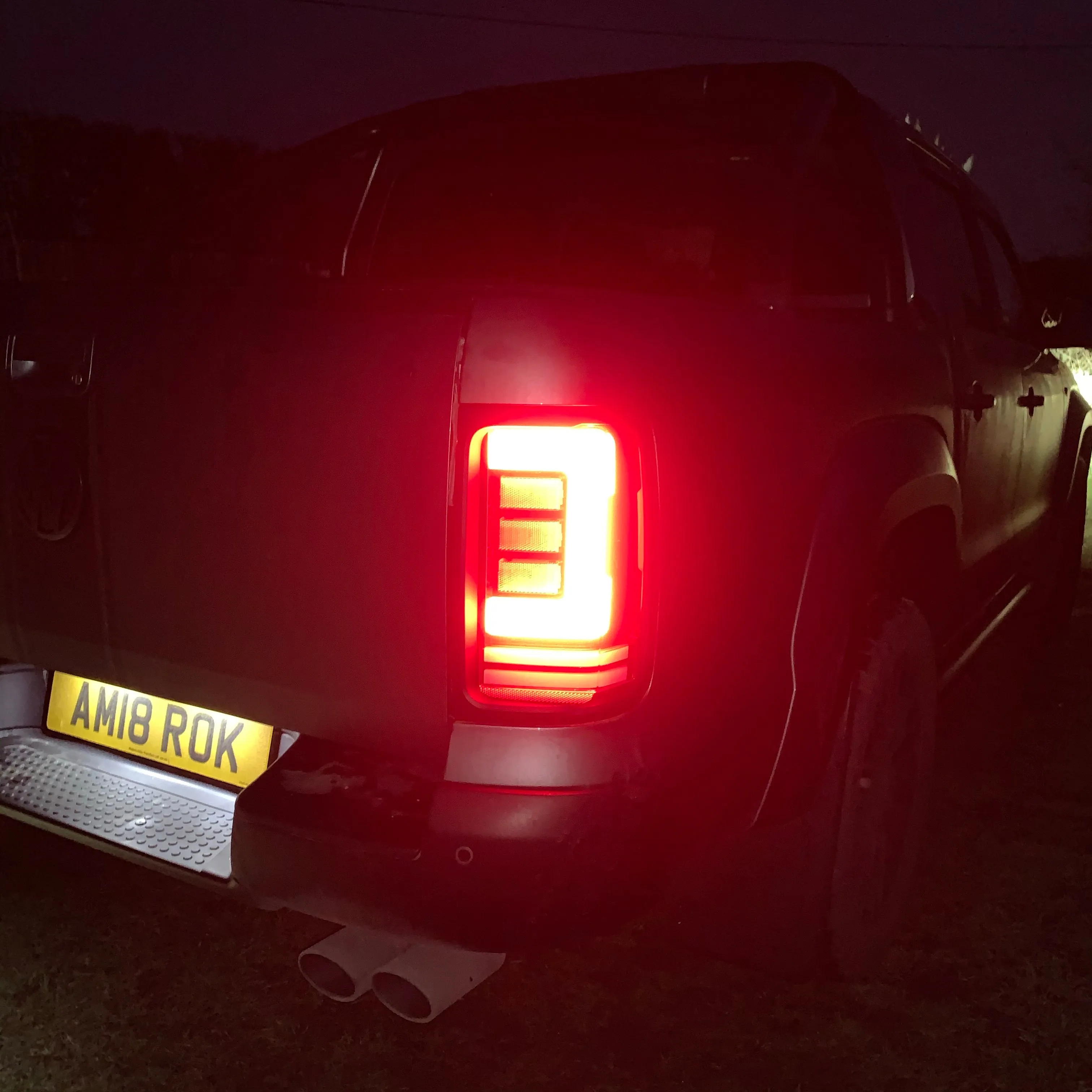 Amarok full LED rear lights with dynamic indicator RED / TINTED