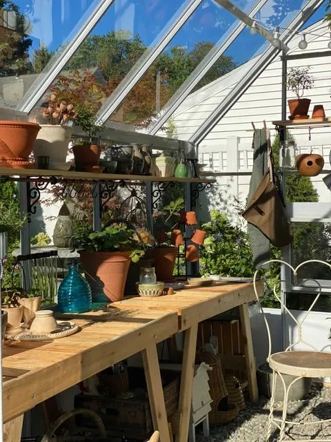 Cross Country Parkside 8X10 Glass Greenhouse