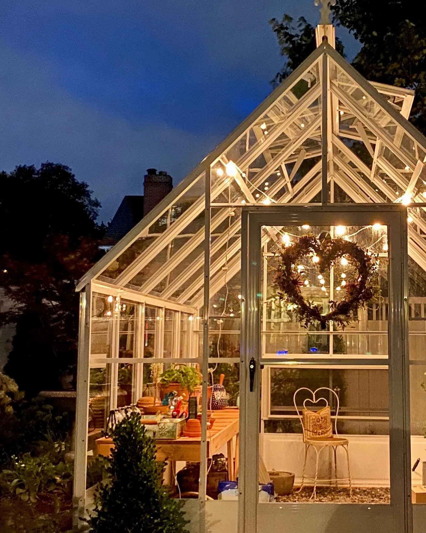 Cross Country Parkside 8X10 Glass Greenhouse