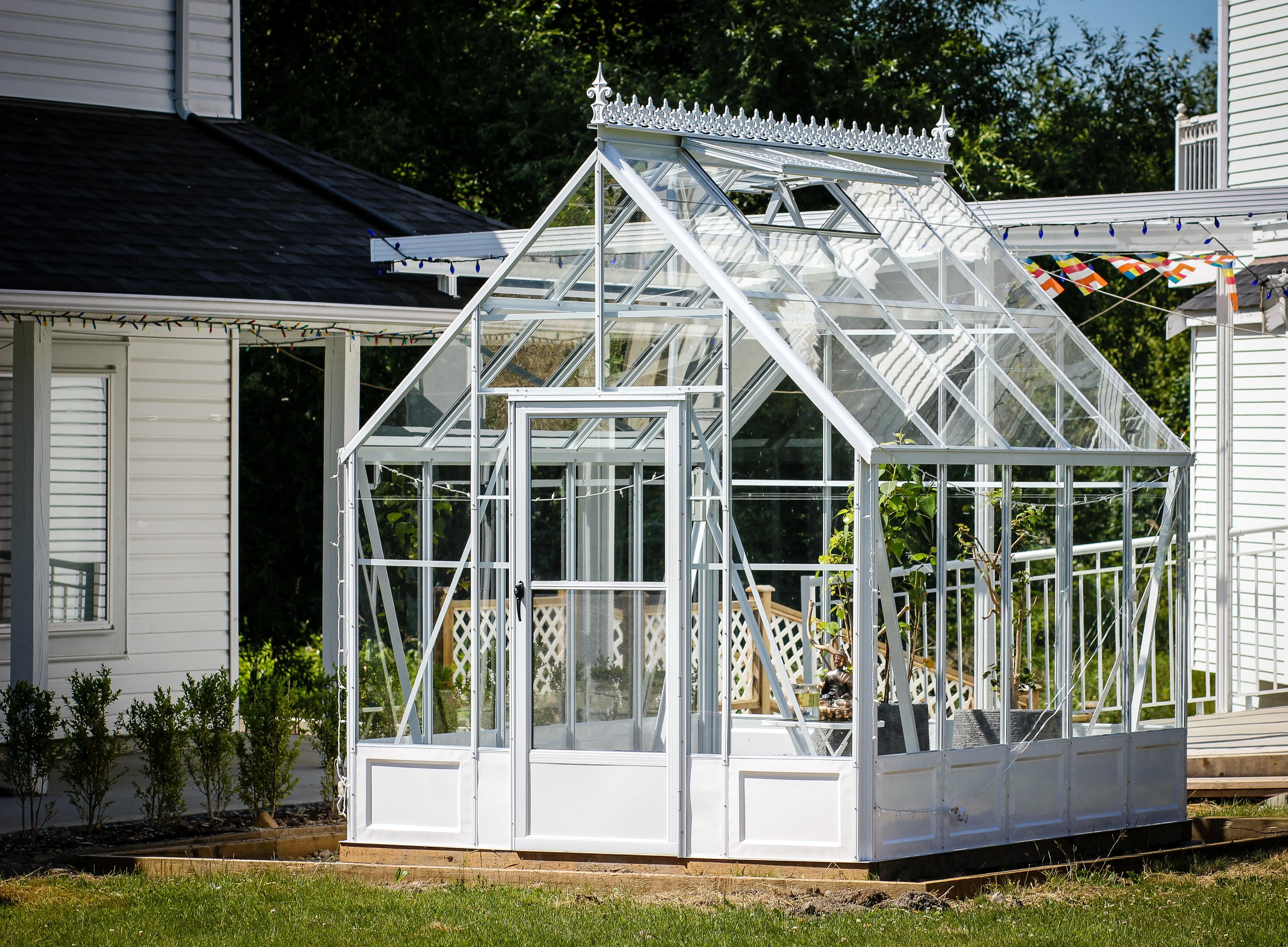 Cross Country Parkside 8X10 Glass Greenhouse