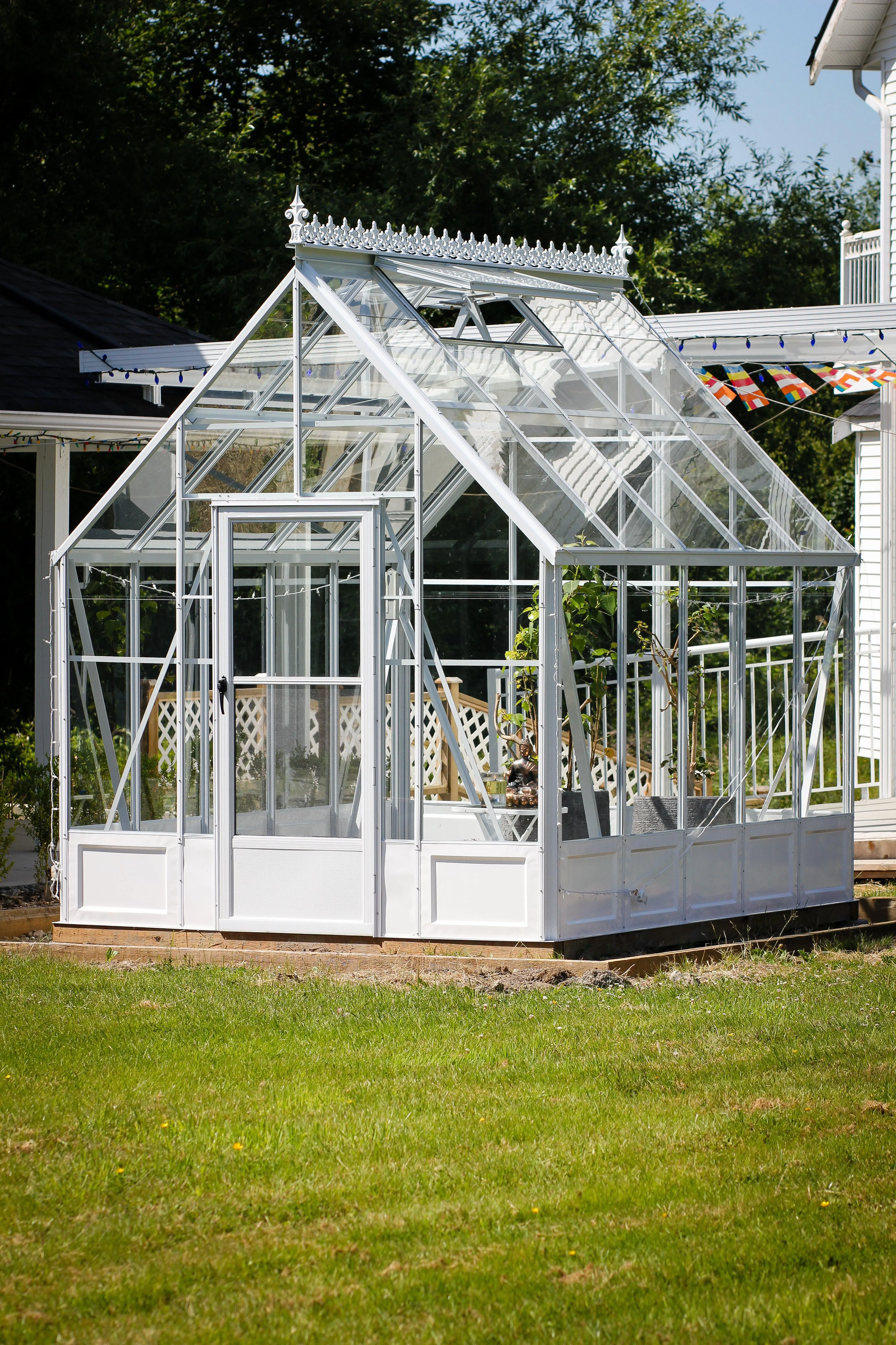 Cross Country Parkside 8X10 Glass Greenhouse
