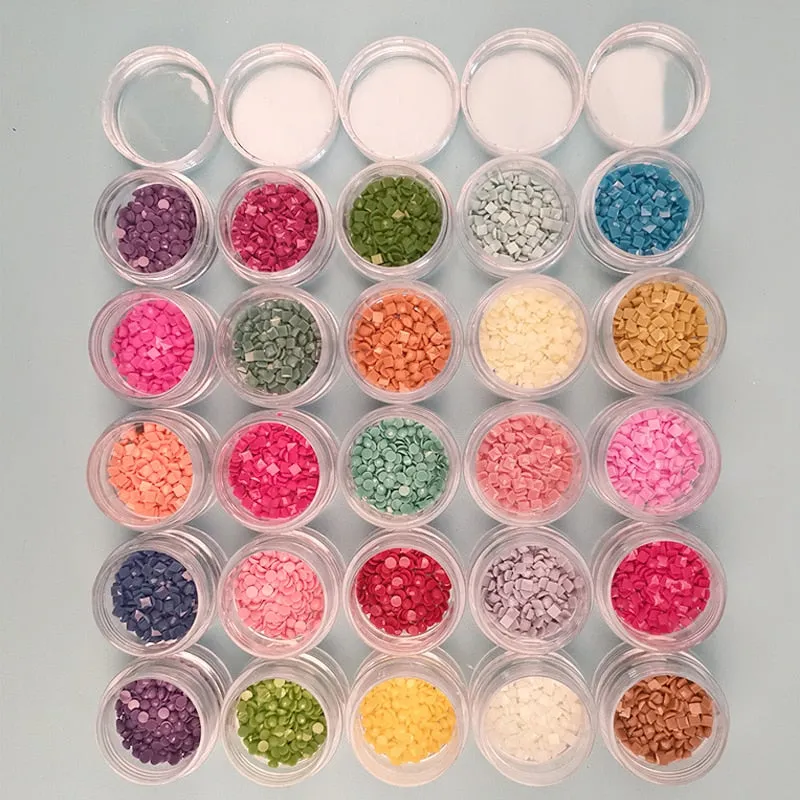 Diamond Painting Accessories | 64pc Transparent Accessory Container | DIY Rhinestone Embroidery Tools