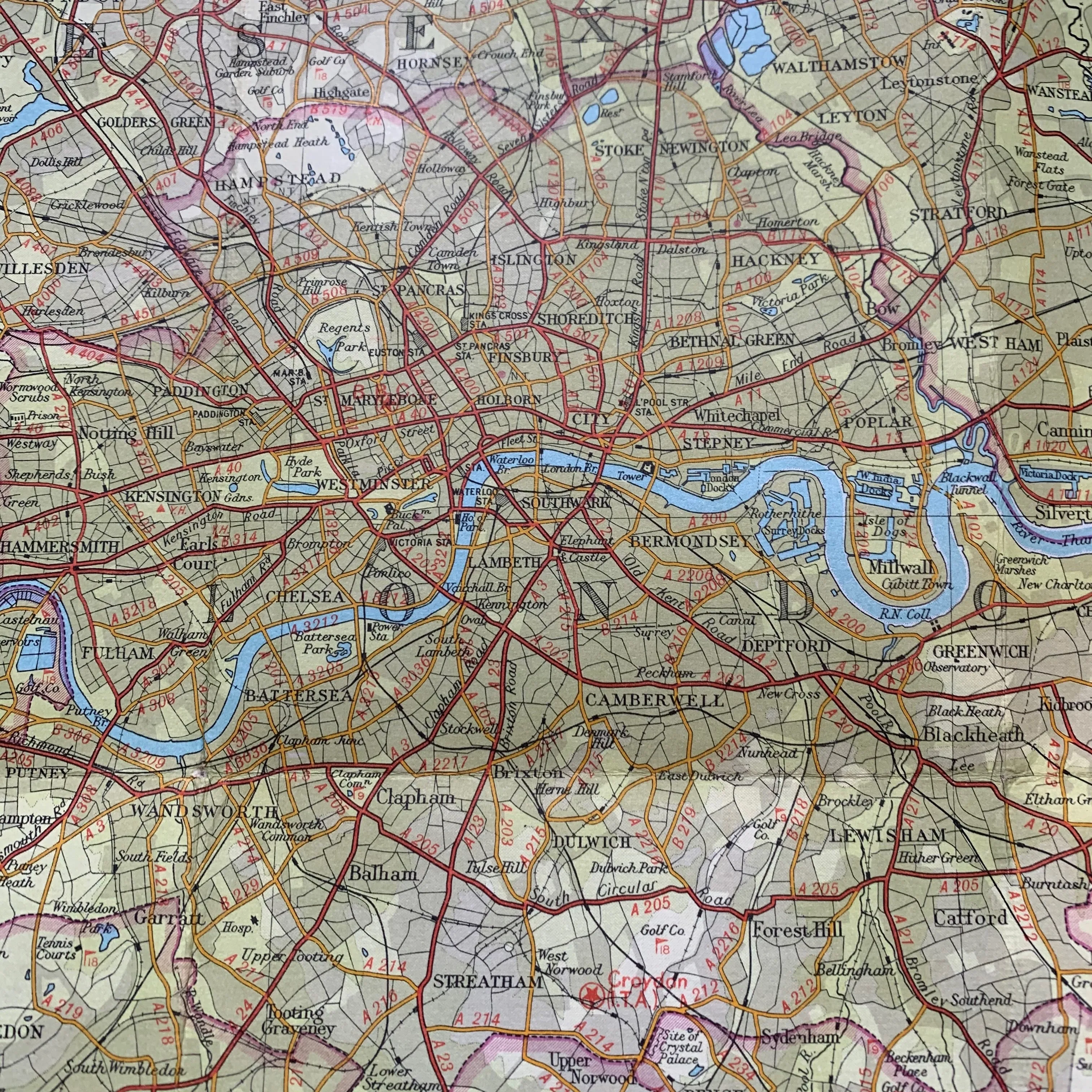 Fascinating 1940s Map of Surrey including London
