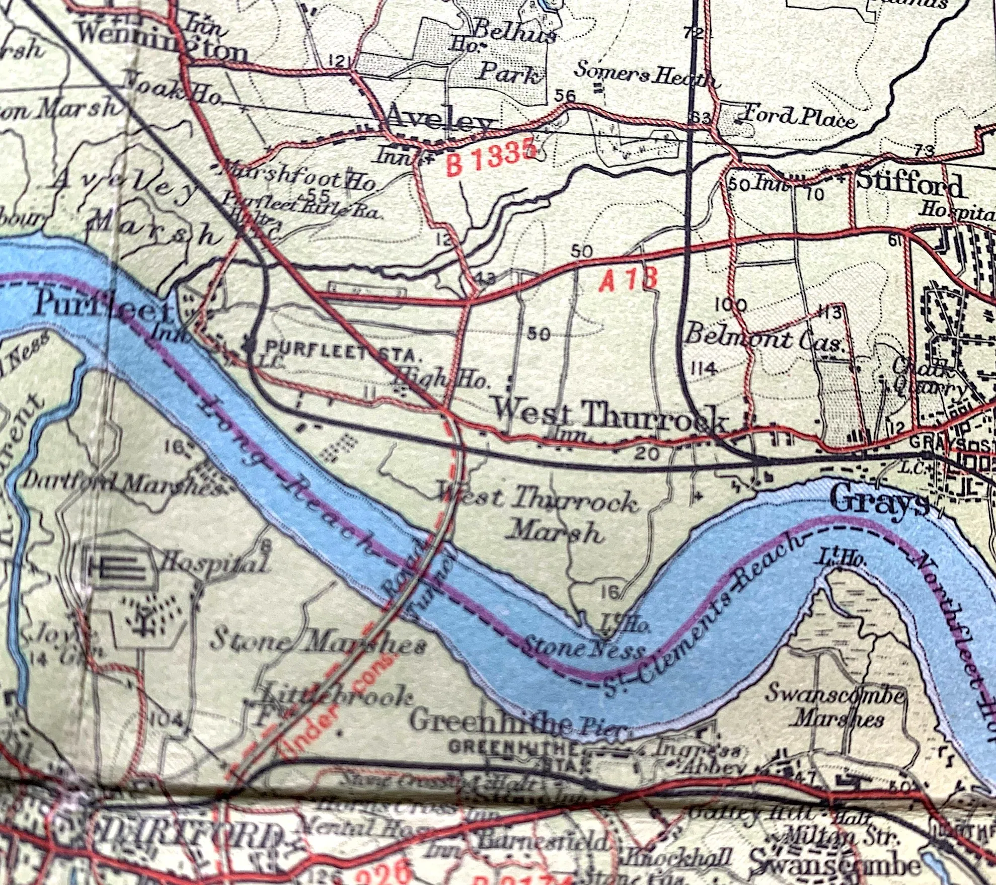 Fascinating 1940s Map of Surrey including London