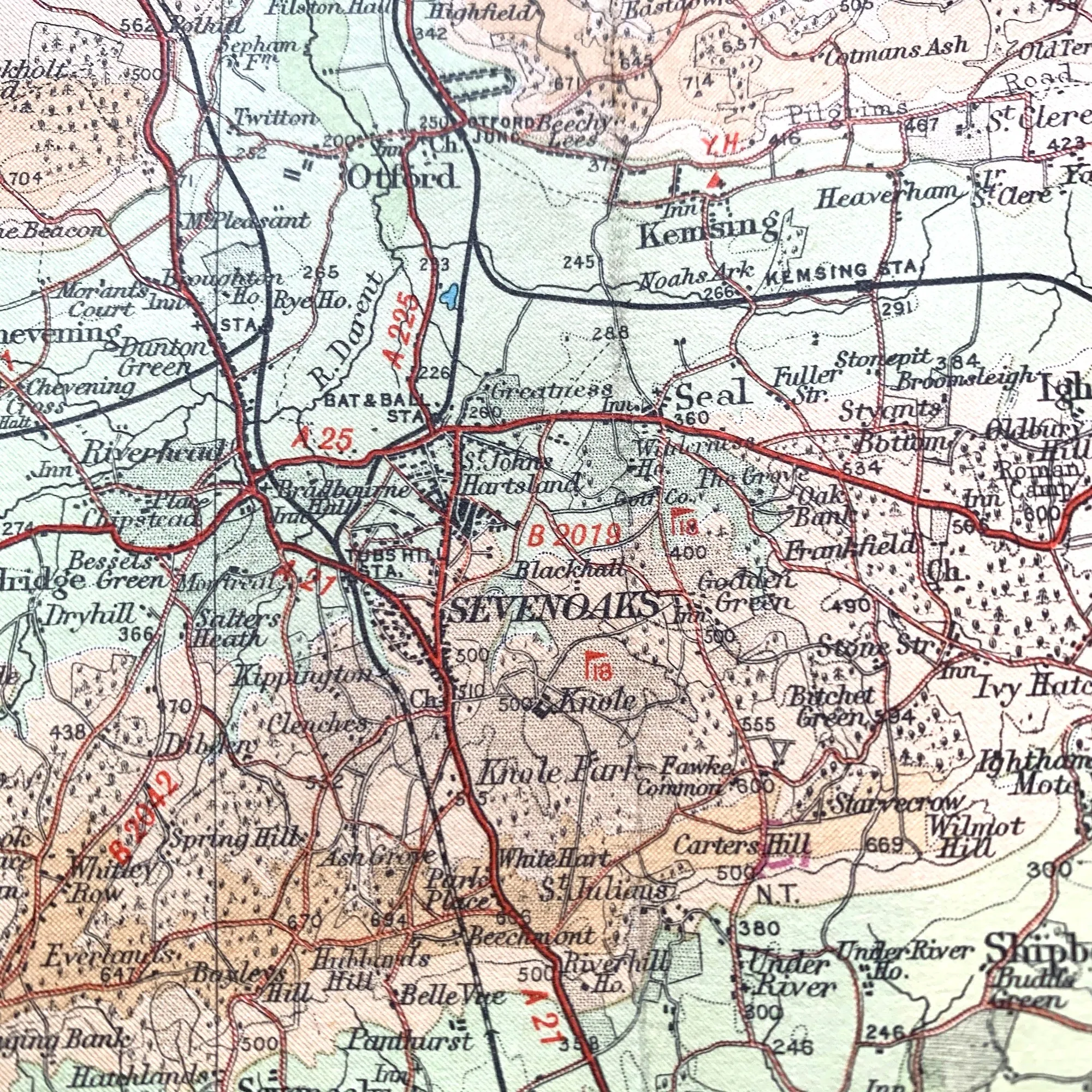 Fascinating 1940s Map of Surrey including London