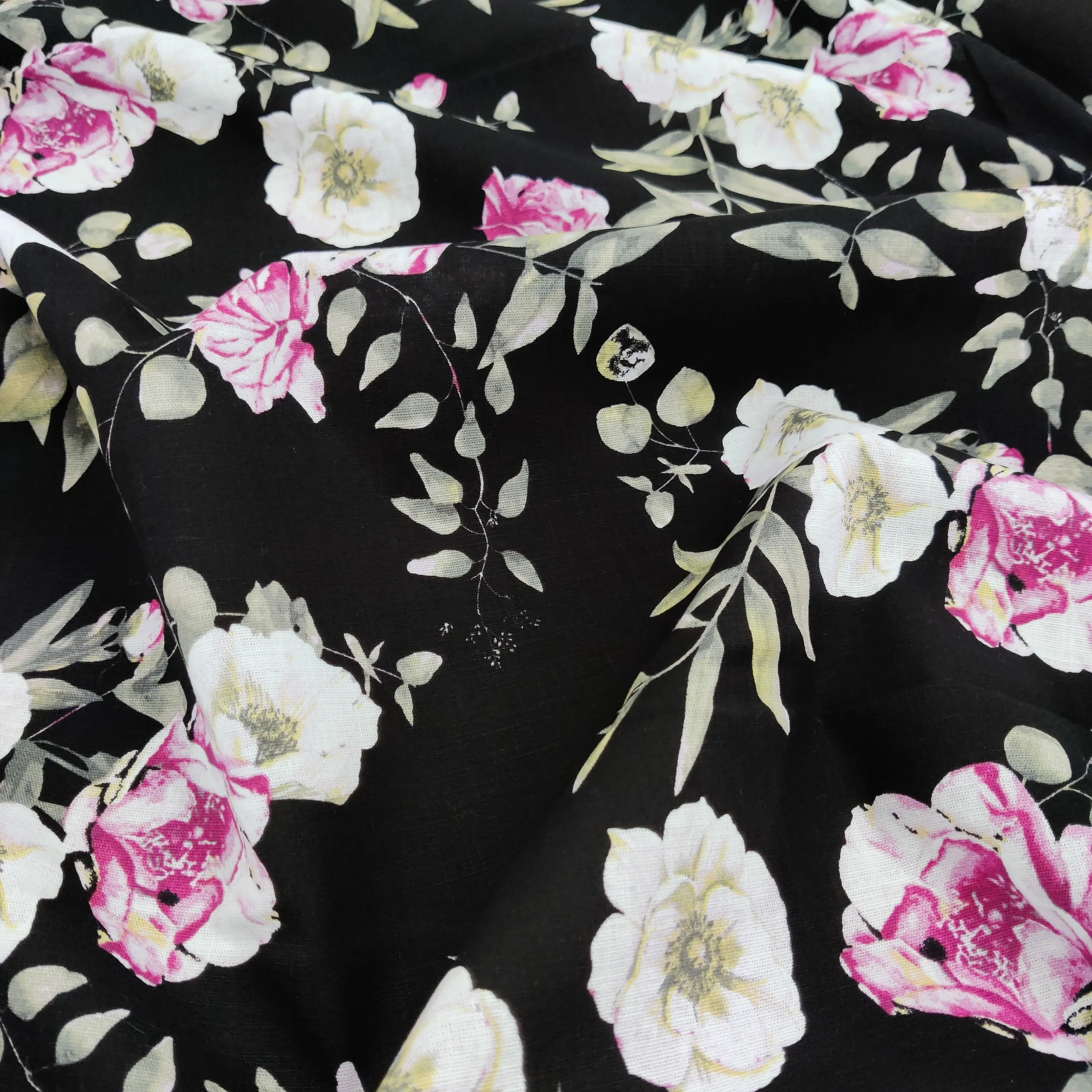 FS740_1 Black Floral