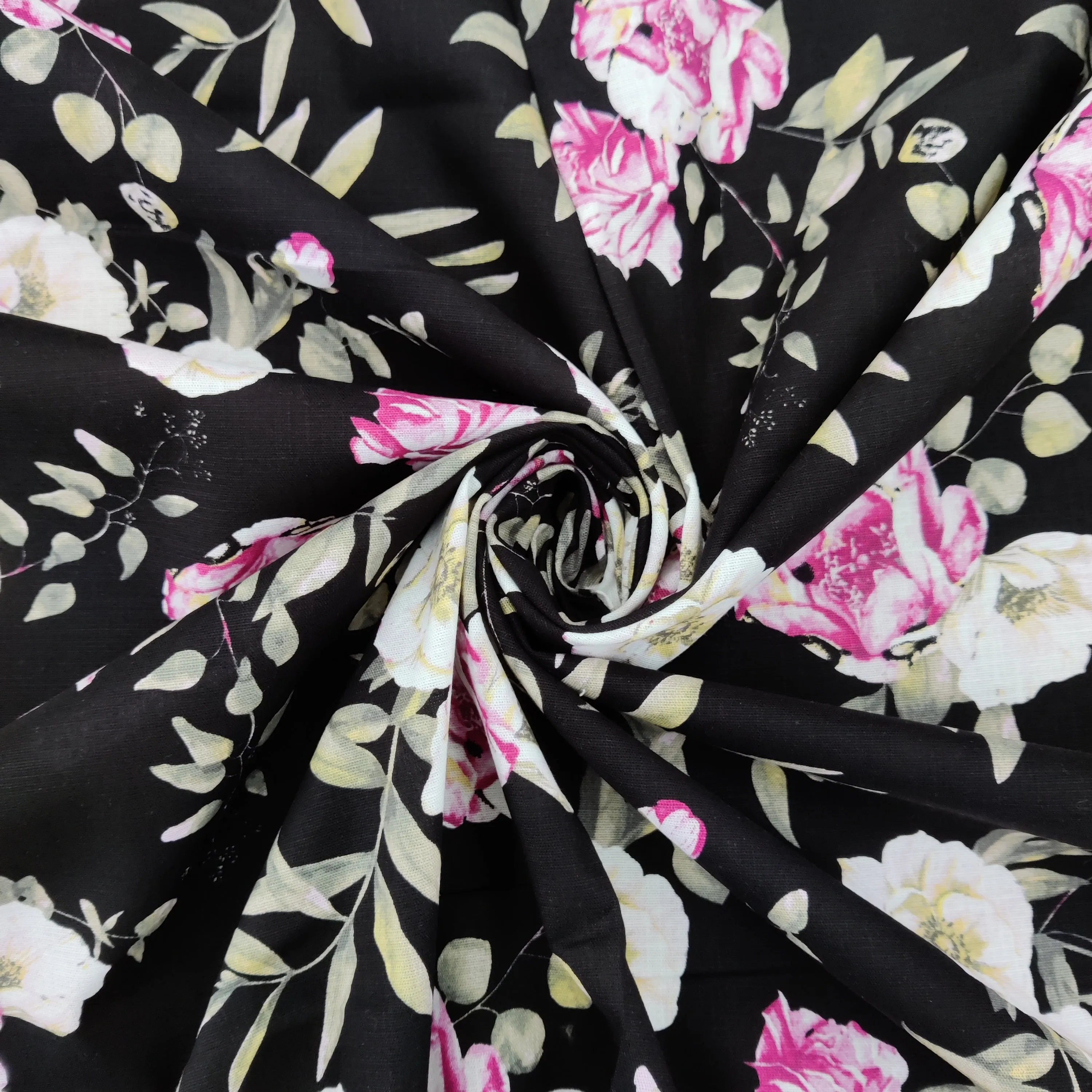 FS740_1 Black Floral