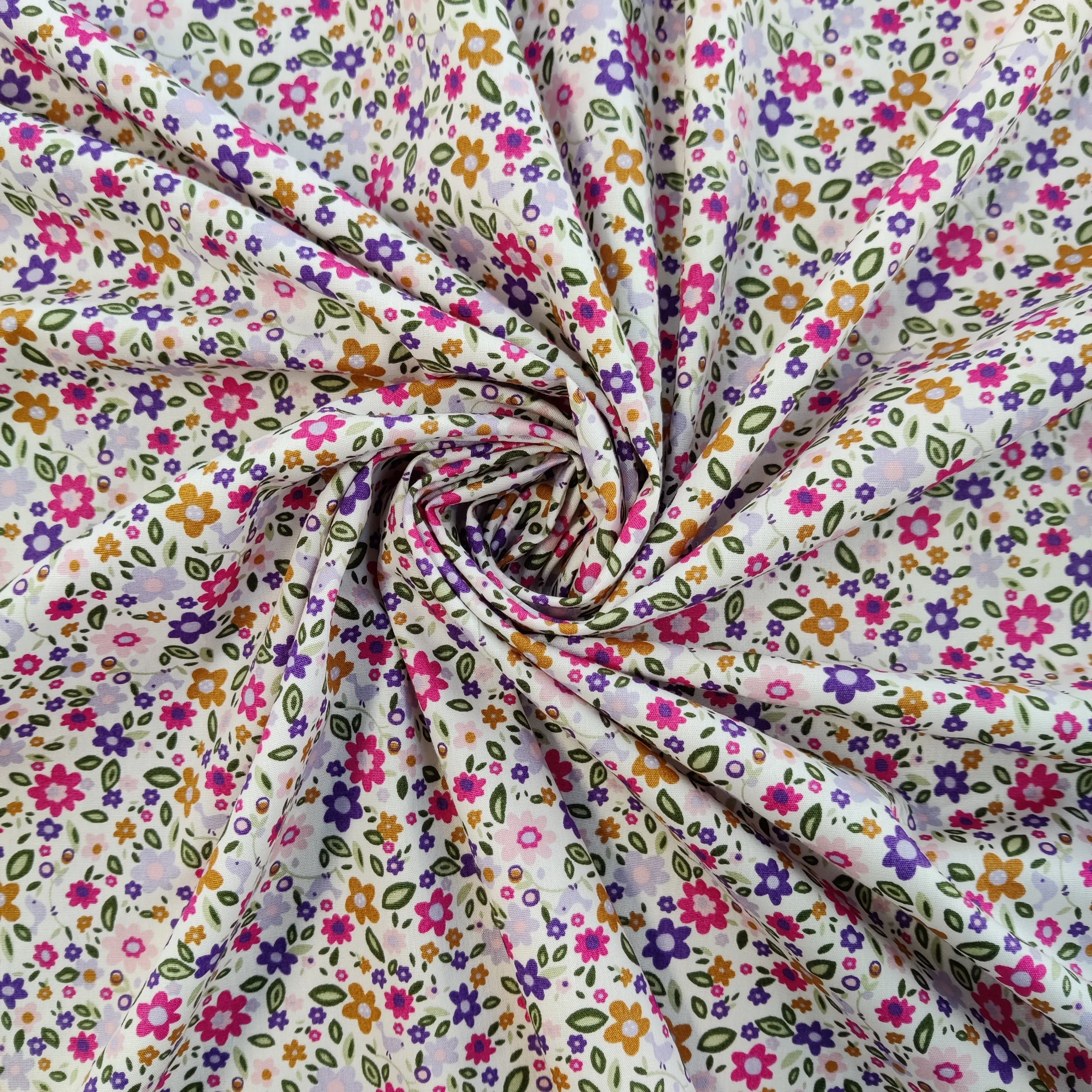 FS853_1 Small Floral Cotton Poplin