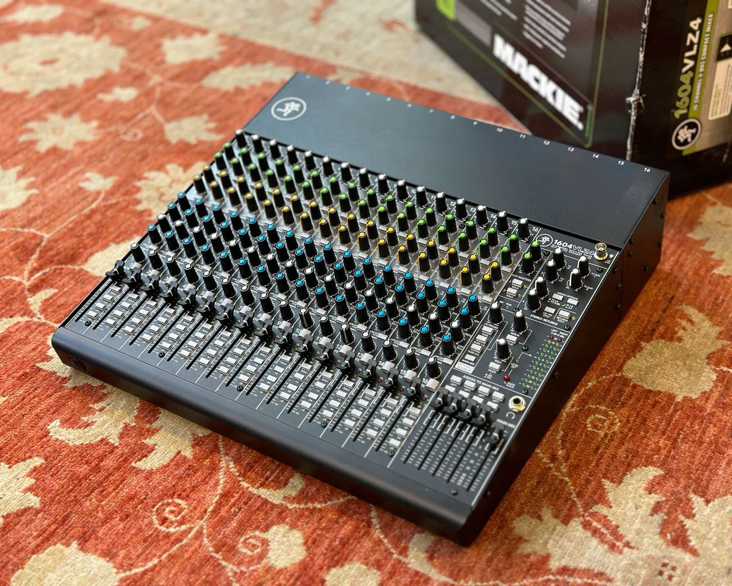 Mackie 1604VLZ4 16 Channel Mixing Console