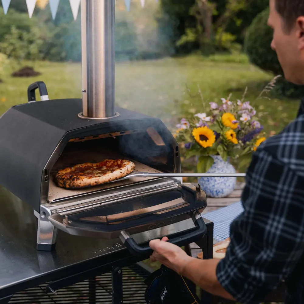 Ooni Karu 16 Multi-Fueled Outdoor Pizza Oven - UU-P1B900